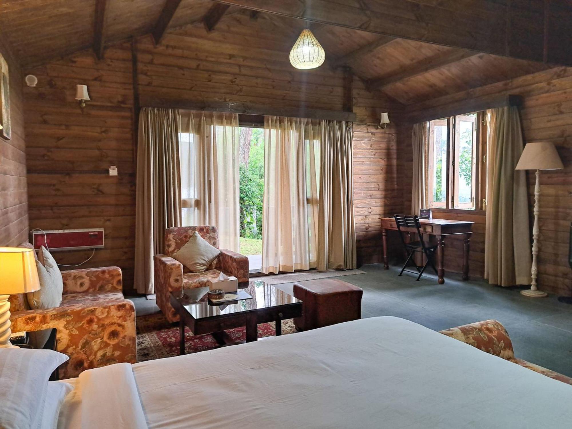 The Heritage Club - Tripura Castle Hotel And Spa Shillong Exterior photo
