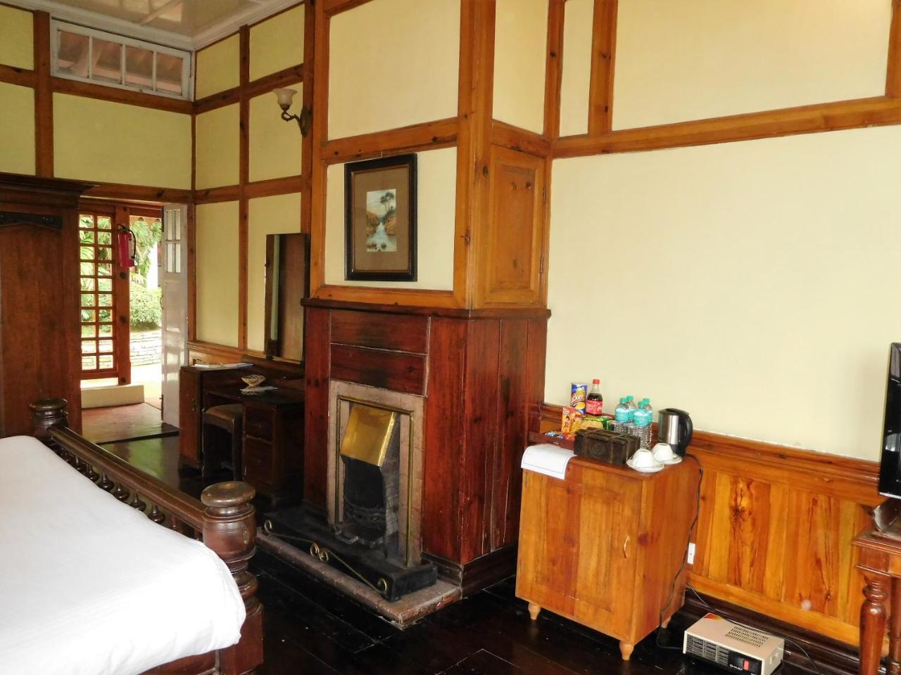 The Heritage Club - Tripura Castle Hotel And Spa Shillong Exterior photo