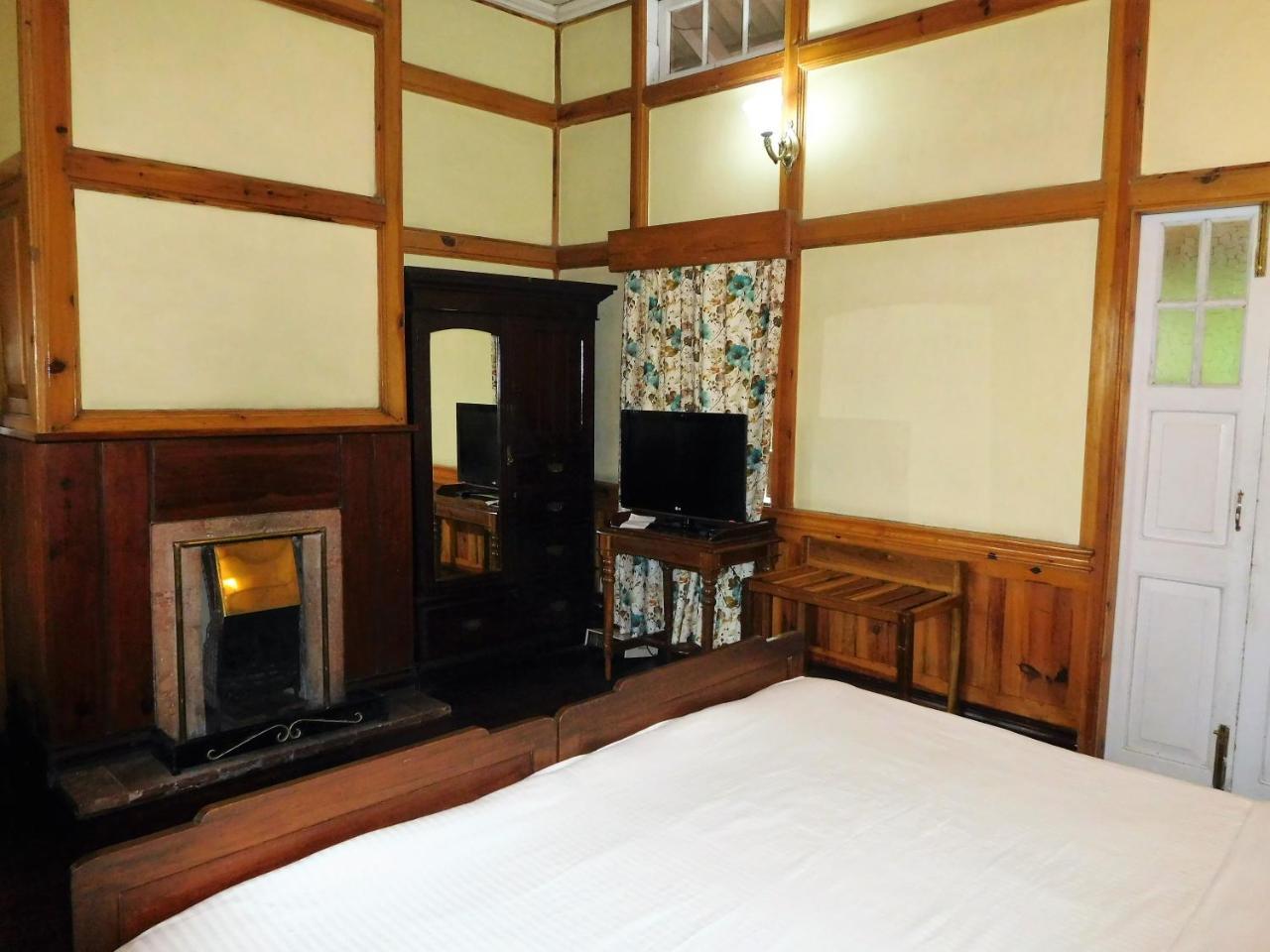 The Heritage Club - Tripura Castle Hotel And Spa Shillong Exterior photo