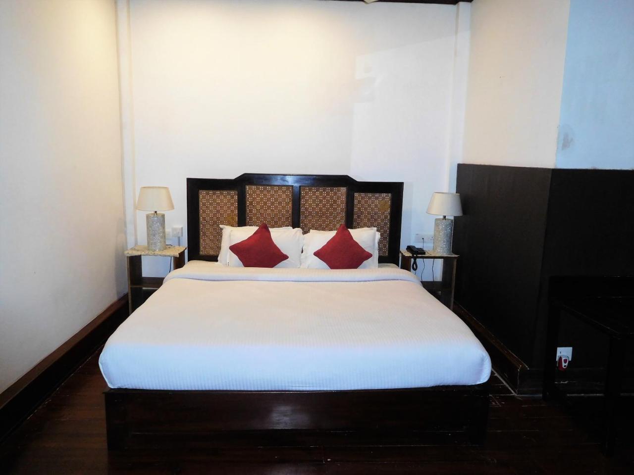 The Heritage Club - Tripura Castle Hotel And Spa Shillong Exterior photo